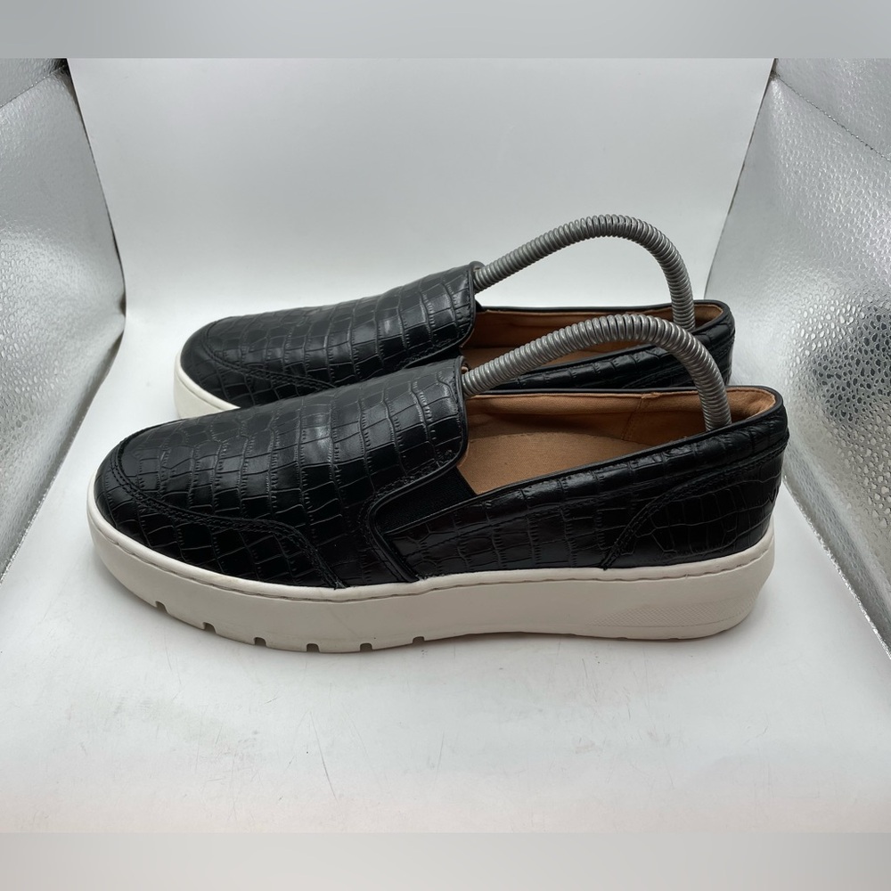 Vionic Abyss Dinora women’s black leather loafers size 9